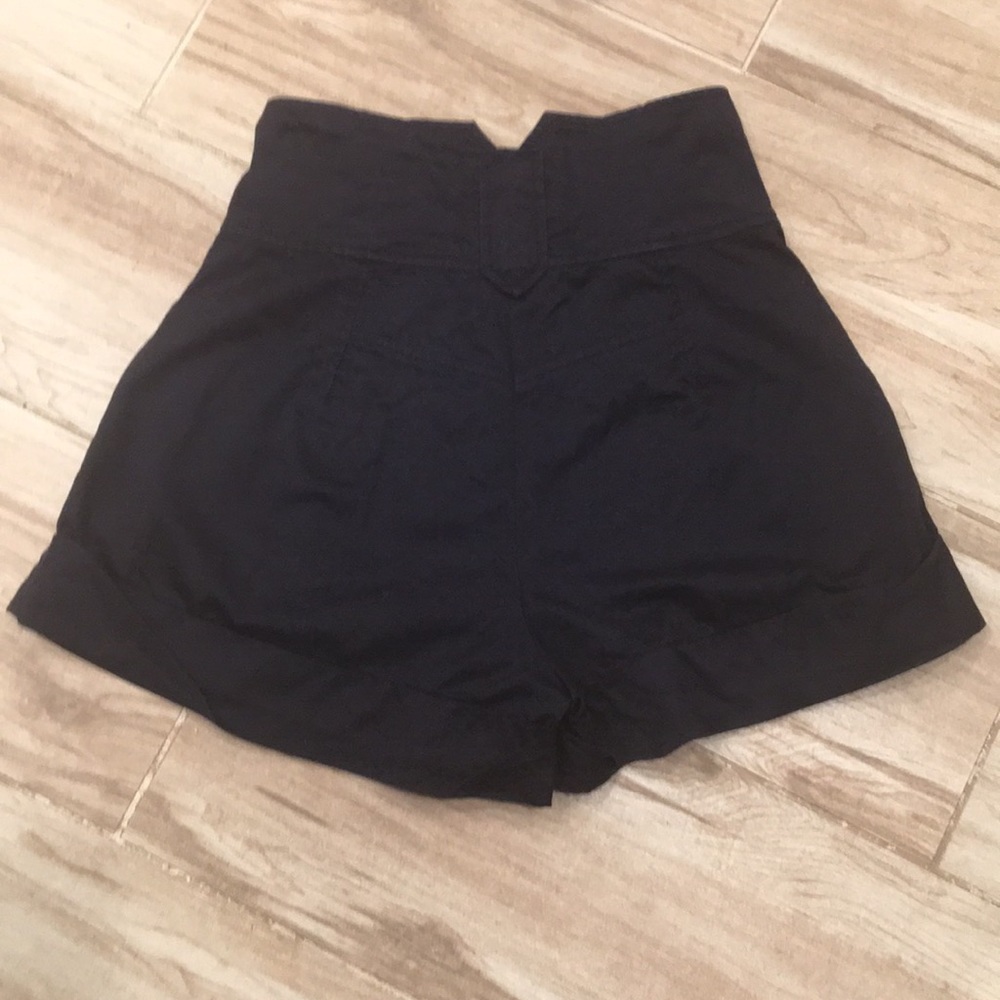 ✨ French Connection High Waisted Navy Shorts ✨ - Picture 6 of 8